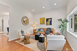 1913 E Spruce St, Seattle, WA 98122 - Photo 3