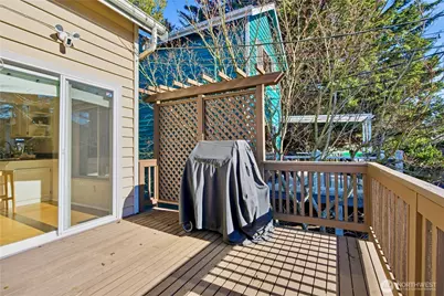 2401 N 65th Street, Seattle, WA 98103 - Photo 5