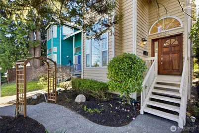 2401 N 65th Street, Seattle, WA 98103 - Photo 3