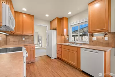 1339 E Village Lane #B, Bellingham, WA 98226 - Photo 9