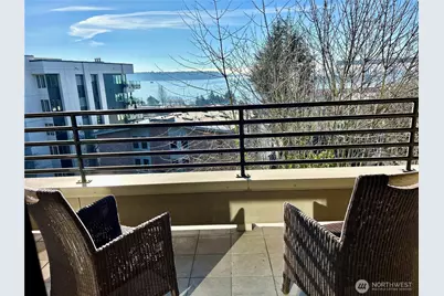 620 W Mercer Place #2B, Seattle, WA 98119 - Photo 5