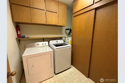 620 W Mercer Place #2B, Seattle, WA 98119 - Photo 23