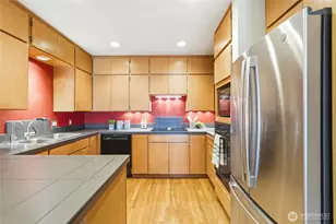 620 W Mercer Pl, Seattle, WA 98119 - Photo 13