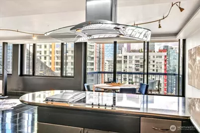 2100 3rd Avenue #2206, Seattle, WA 98101 - Photo 11