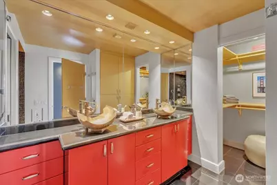 2100 3rd Avenue #2206, Seattle, WA 98101 - Photo 21