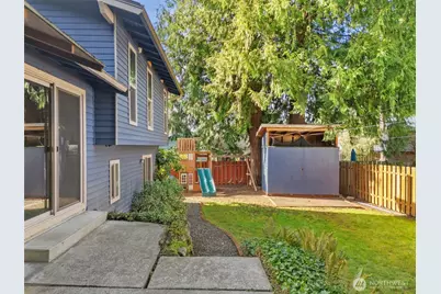 2234 NE Goldenrod Avenue, Bremerton, WA 98311 - Photo 9