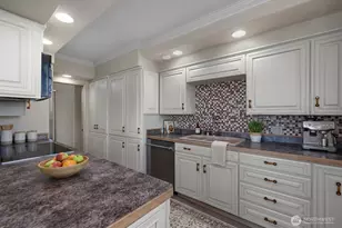 1910 Evergreen Park Dr SW, Olympia, WA 98502 - Photo 11