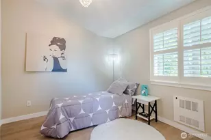 118 N 104th St, Seattle, WA 98133 - Photo 23