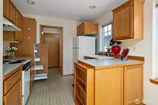 161 W Whidbey Ave, Oak Harbor, WA 98277 - Photo 13