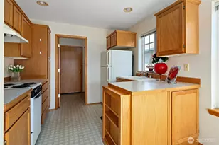 161 W Whidbey Ave, Oak Harbor, WA 98277 - Photo 17