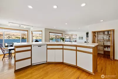 2031 W Terrace Avenue, Chelan, WA 98816 - Photo 15