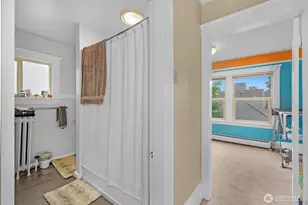 708 Warren Ave N, Seattle, WA 98109 - Photo 27