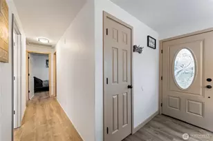 882 SW McCrohan St, Oak Harbor, WA 98277 - Photo 5