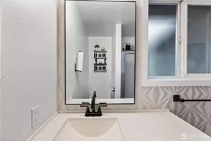 882 SW McCrohan St, Oak Harbor, WA 98277 - Photo 27