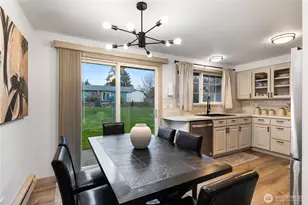 882 SW McCrohan St, Oak Harbor, WA 98277 - Photo 9