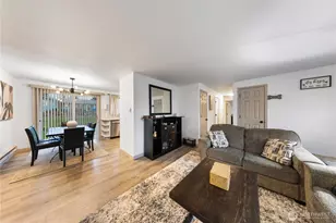 882 SW McCrohan St, Oak Harbor, WA 98277 - Photo 7