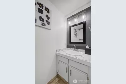 8013 NE 177th Ct #402, Kenmore, WA 98028 - Photo 9