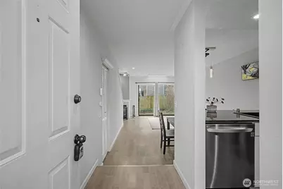 8013 NE 177th Ct #402, Kenmore, WA 98028 - Photo 3