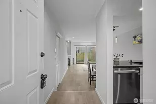 8013 NE 177th Ct, Kenmore, WA 98028 - Photo 3