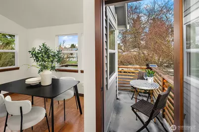 721 N 87th St, Seattle, WA 98103 - Photo 9