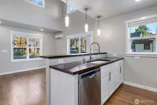 12757 Dayton Ave N, Seattle, WA 98133 - Photo 15