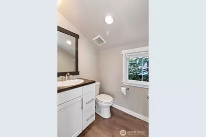 12757 Dayton Avenue N #B, Seattle, WA 98133 - Photo 29