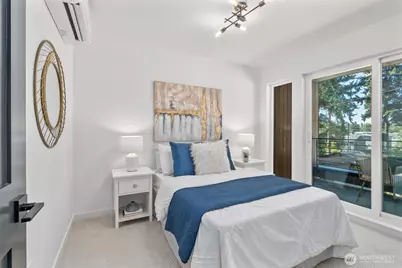 10736 Interlake Avenue N, Seattle, WA 98133 - Photo 5