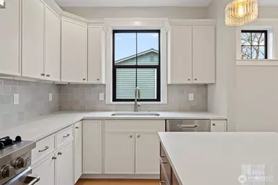 1211 King Street, Anacortes, WA 98221 - Photo 17