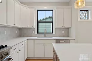 1211 King St, Anacortes, WA 98221 - Photo 17