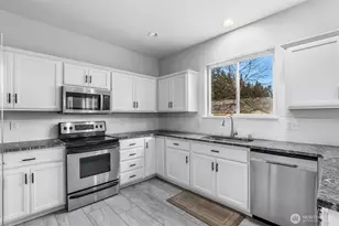 15708 104th Ave SE, Yelm, WA 98597 - Photo 7