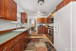 1314 Rainier St, Sumner, WA 98390 - Photo 3