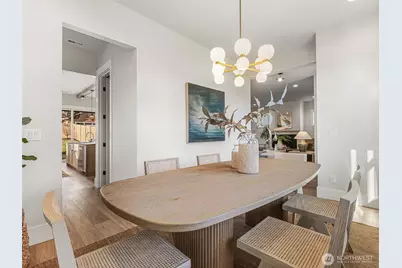 6807 54th Avenue NE, Seattle, WA 98115 - Photo 7