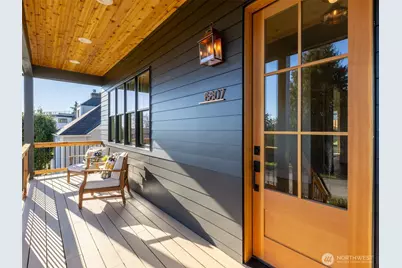 6807 54th Avenue NE, Seattle, WA 98115 - Photo 3