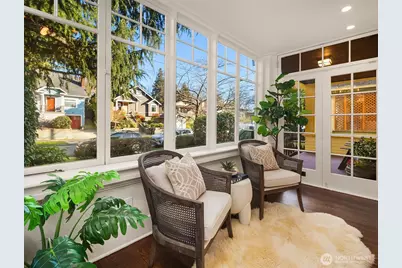 5027 8th Avenue NE, Seattle, WA 98105 - Photo 3