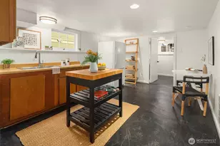 5027 8th Ave NE, Seattle, WA 98105 - Photo 27