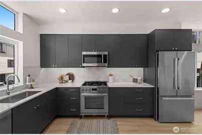 8335 D 12th Avenue NW, Seattle, WA 98117 - Photo 9