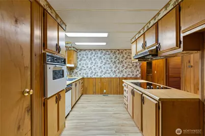 802 Hazzle Court, Coupeville, WA 98239 - Photo 19