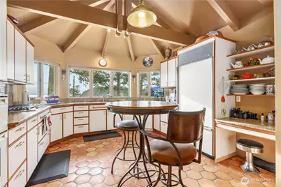 736 Tillamuk Drive, La Conner, WA 98257 - Photo 11