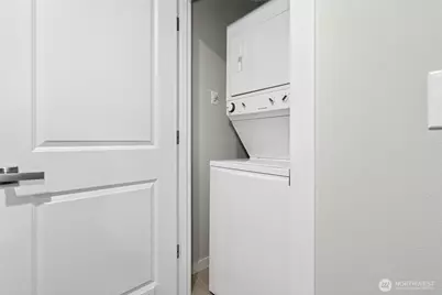 15720 Meadow Road #B5, Lynnwood, WA 98087 - Photo 17