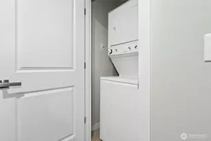 15720 Meadow Rd, Lynnwood, WA 98087 - Photo 17