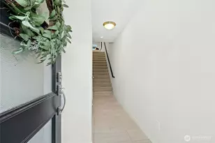 15720 Meadow Rd, Lynnwood, WA 98087 - Photo 3