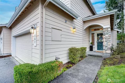 562 Elma Avenue NE, Renton, WA 98059 - Photo 3