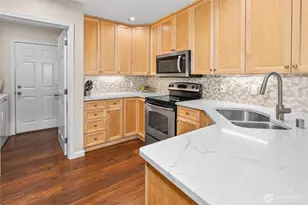 562 Elma Ave NE, Renton, WA 98059 - Photo 13