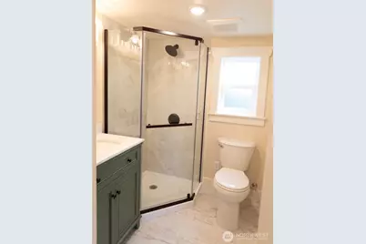 917 McKenzie Avenue, Bremerton, WA 98337 - Photo 17