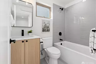 12044 Hiram Pl NE, Seattle, WA 98125 - Photo 15