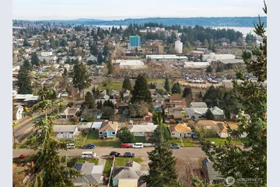 110 S Summit Avenue, Bremerton, WA 98312 - Photo 3