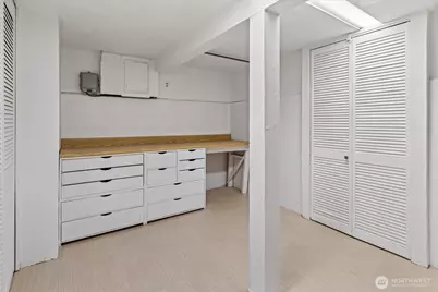 8060 Dibble Avenue NW, Seattle, WA 98117 - Photo 23