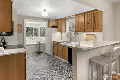 8060 Dibble Avenue NW, Seattle, WA 98117 - Photo 9