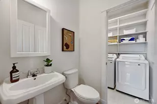 410 Malden Ave E, Seattle, WA 98112 - Photo 19