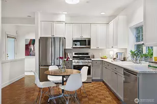 410 Malden Ave E, Seattle, WA 98112 - Photo 13